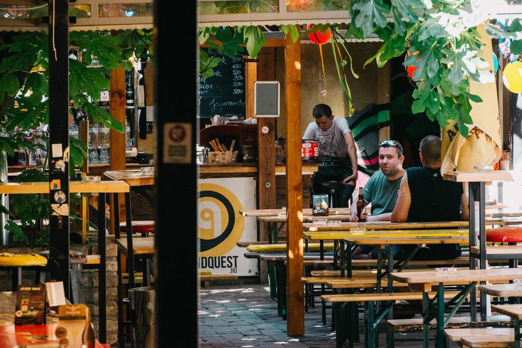 Api Flat Lägenhet Budapest Exteriör bild