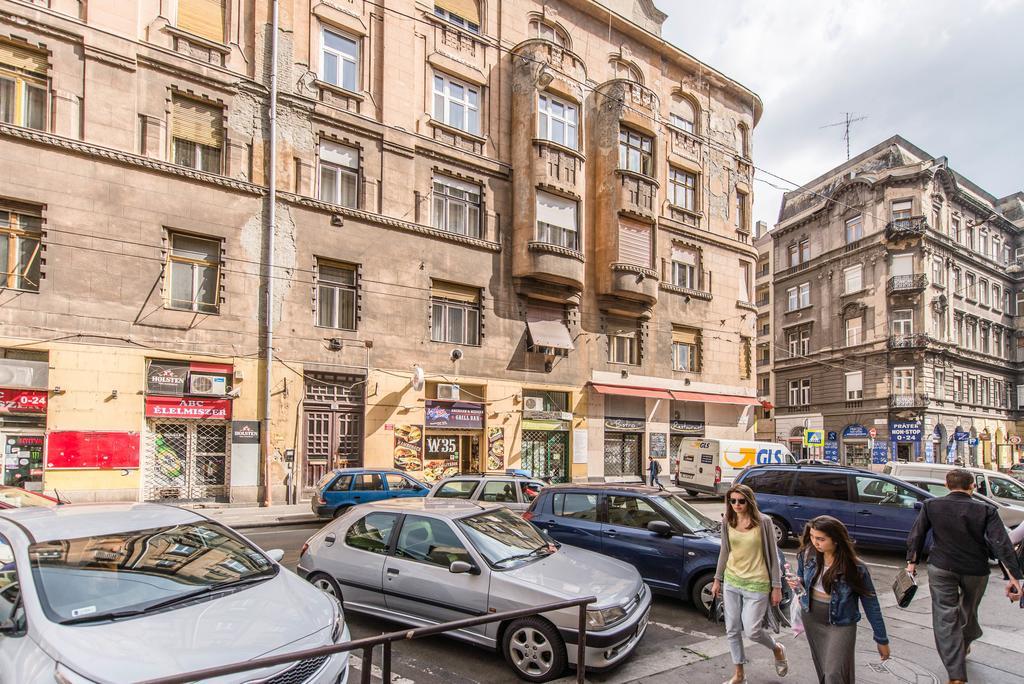 Api Flat Lägenhet Budapest Exteriör bild