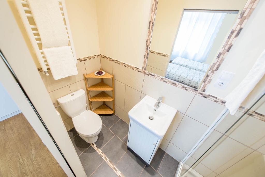 Api Flat Lägenhet Budapest Exteriör bild
