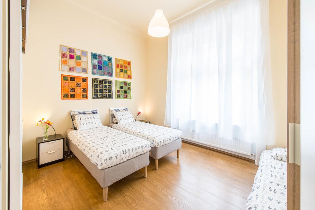 Api Flat Lägenhet Budapest Exteriör bild